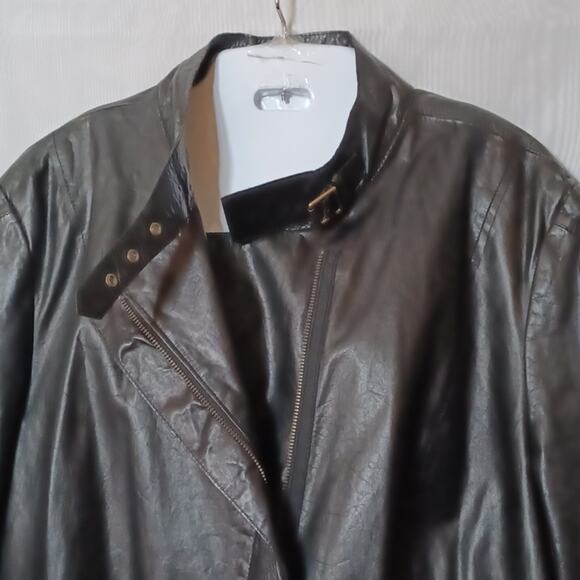 ANDREW MARC New York Women's Black Genuine Leather Jacket. 2X - Picture 9 of 16